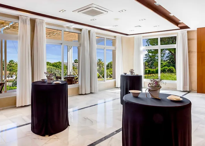 Szálloda Exe Adelfas