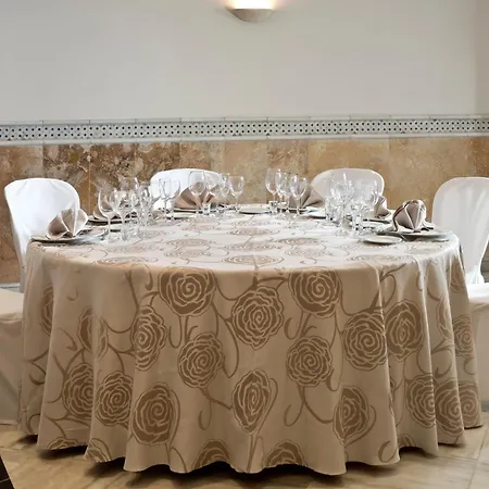 Hotel Exe Adelfas 4*