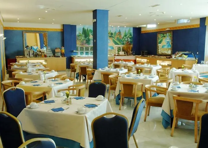 فندق Exe Adelfas 4*